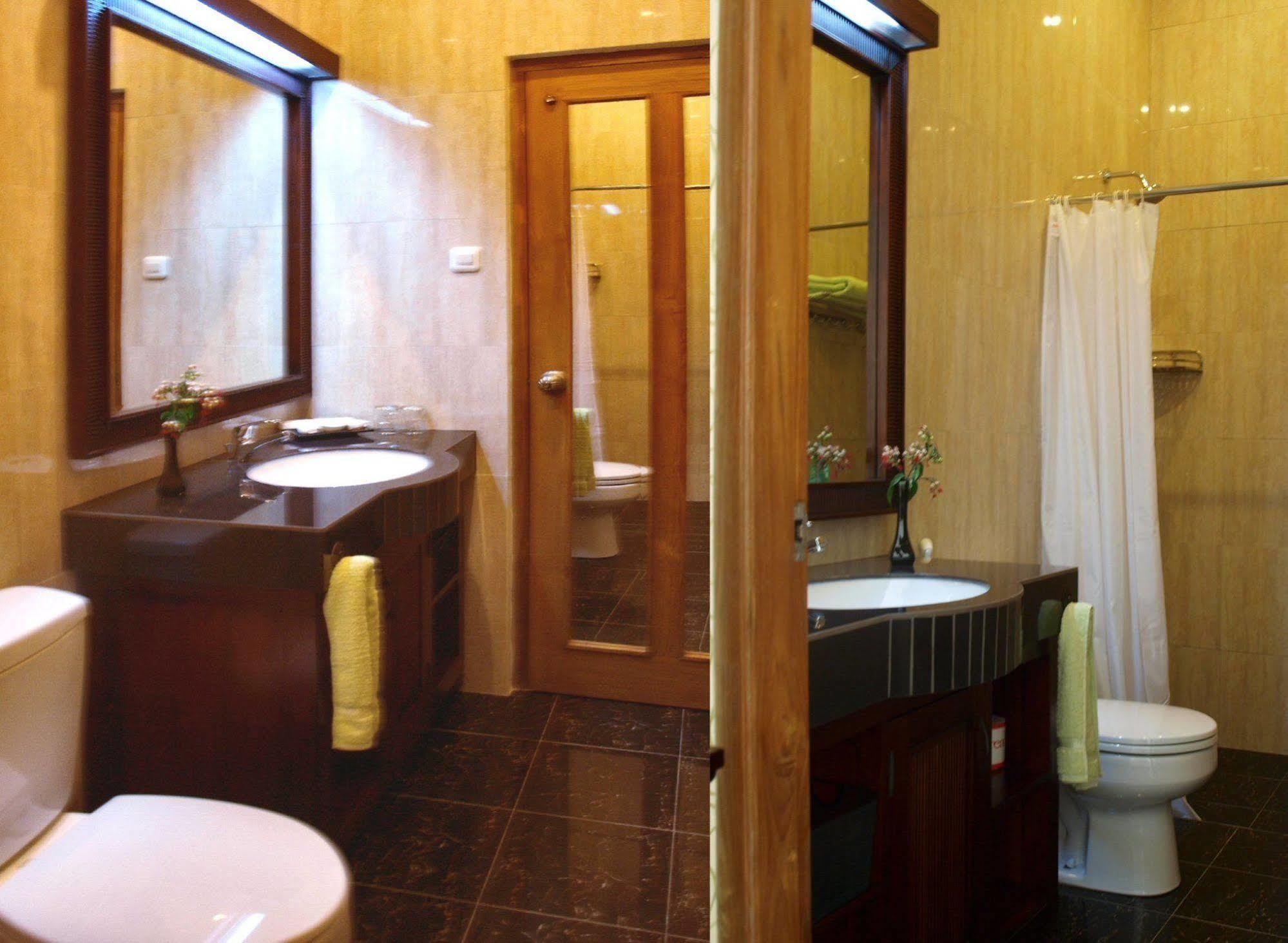 The Gecho Inn Town Jepara Exteriör bild
